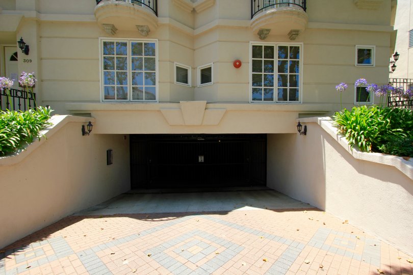 The parking in the Almont Townhomes in Beverly Hills