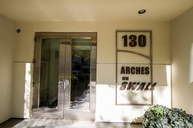 The entrance into Arches On Swall