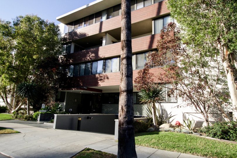 The parking for Crescent Condos in Beverly Hills