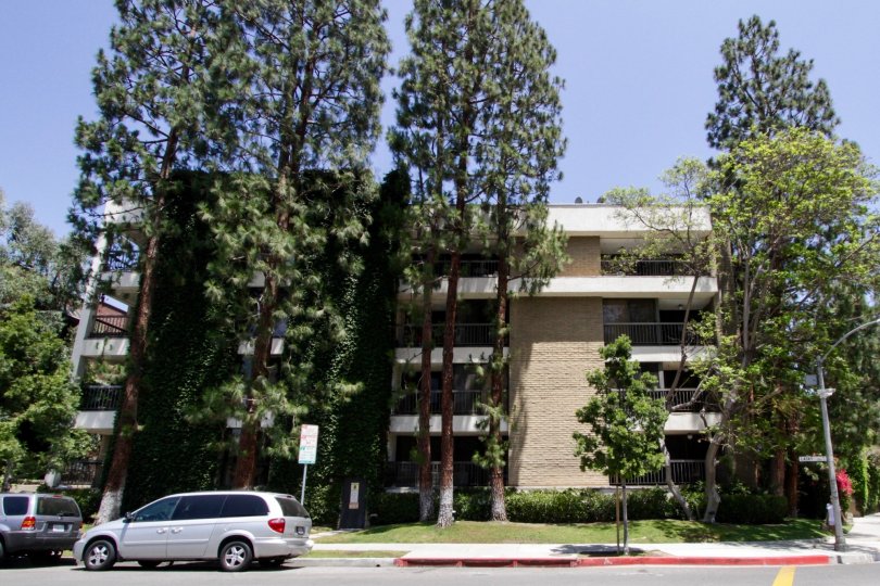 The curb parking at Foxhall in Beverly Hills
