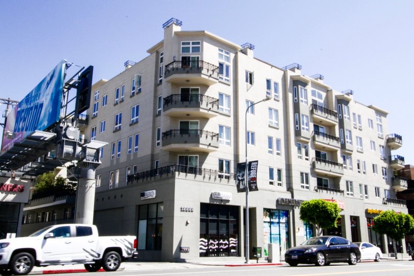 The Wilshire Borgata condos in Brentwood