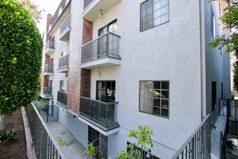 Building complex in the community named Brentwood Royale.