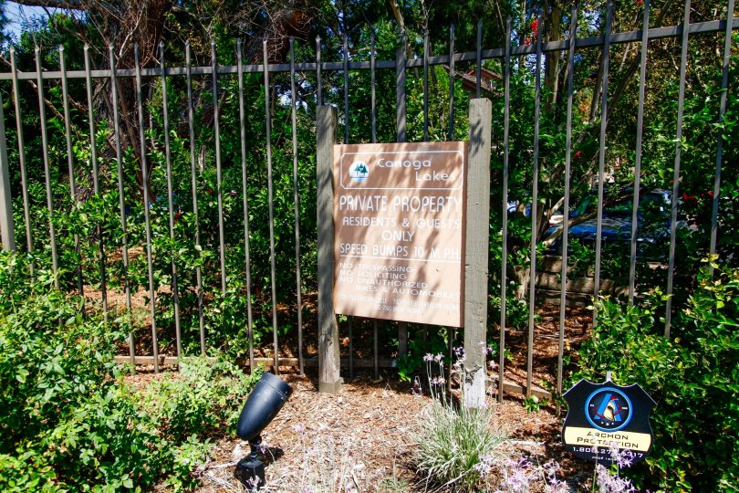 The private property sign seen at Canoga Lakes