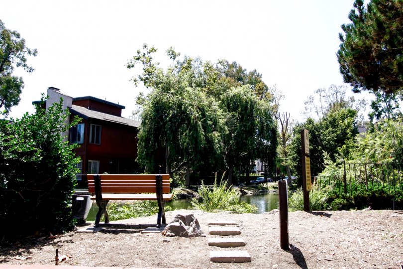 The relaxing sitting area at Lakeside Village
