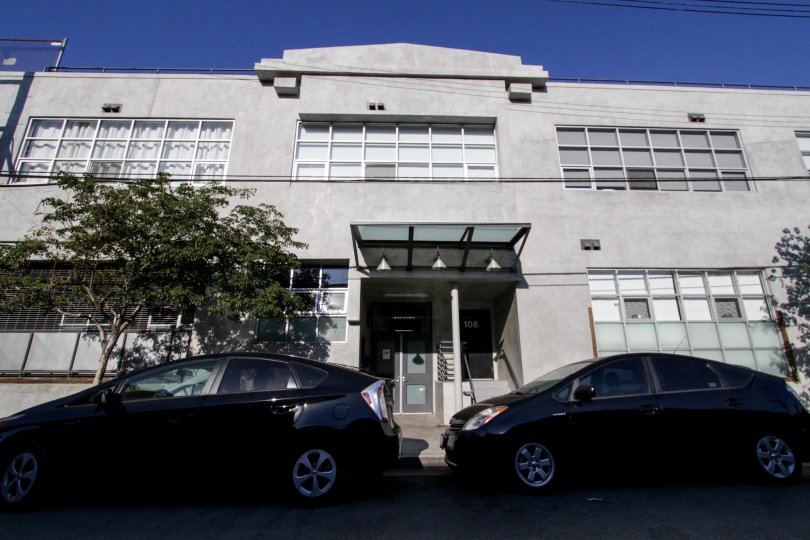 The entrance into Molino Street Lofts