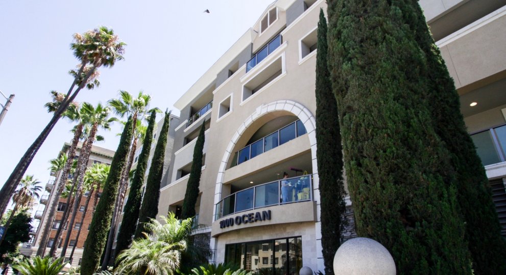 Entry to 1000 Ocean with glass doors