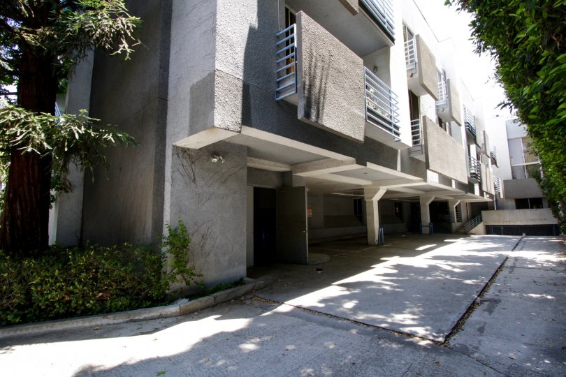 The rear entrance and view of 5151 Balboa Blvd in Encino