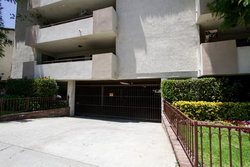 Private parking for the Elegance Encino building