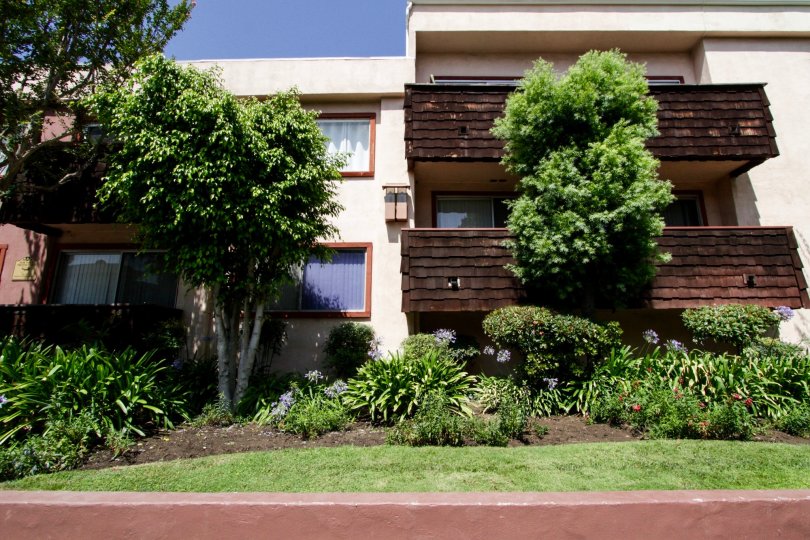 The shaded balconies of Newcastle Manor located in Encino