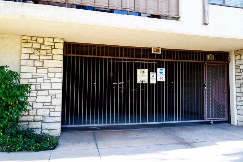 The gate to enter into the parking area for Masion de Ville