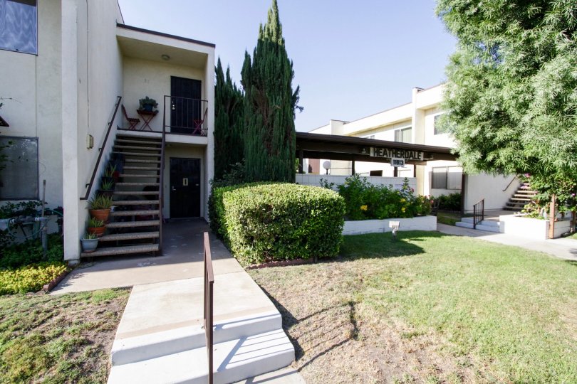 The unit entrance at Heatherdale