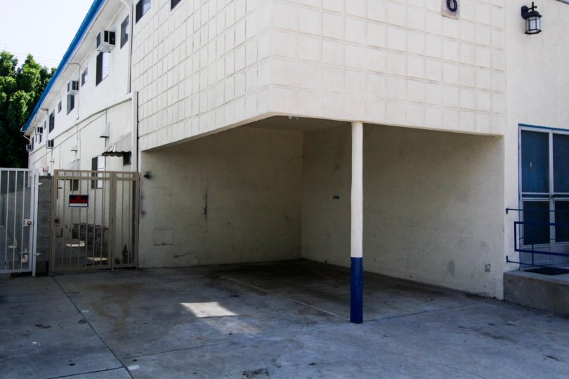 The parking for Mira Lago