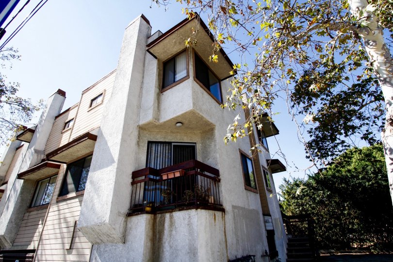 The balconies at 1031 Mariposa St