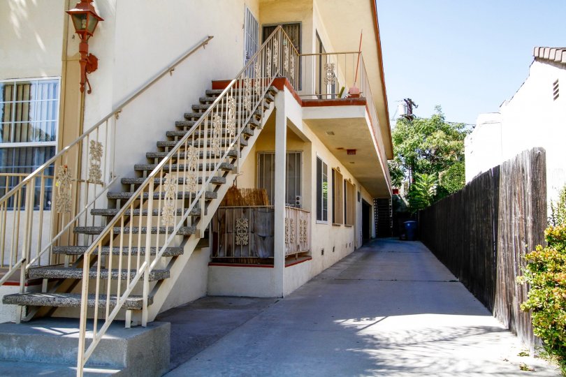 The entrance into 1135 E Wilson Ave