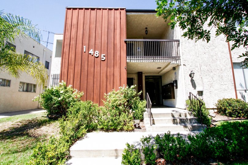 The landscaping around 1485 E Wilson Ave