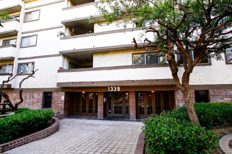 The entryway into Columbus Terrace in Glendale California