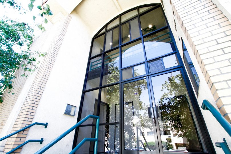 The entrance into Dryden Villas