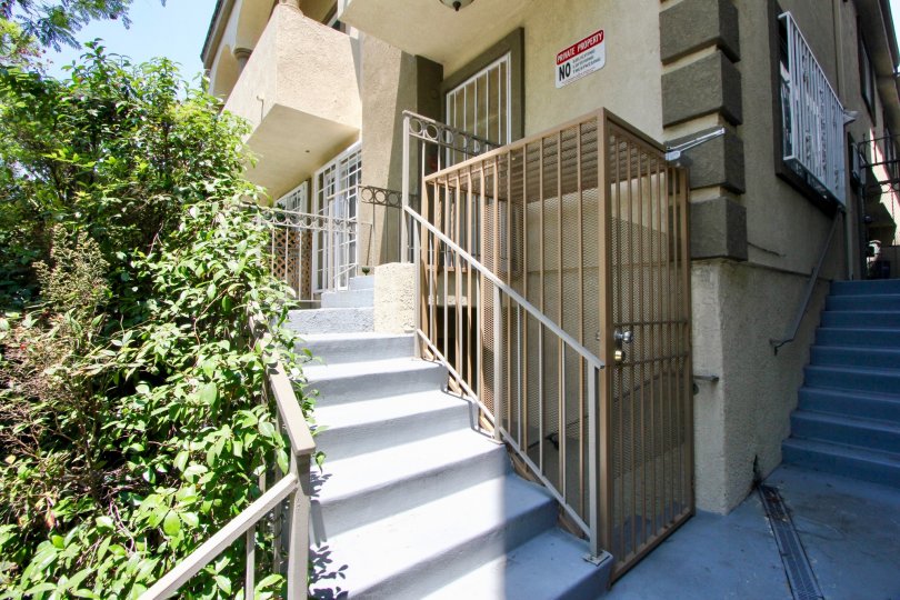 gramercy place townhomes, a great place for grad students and faculty - close to campus, secure with laundry facilities on site, sign now and skip the deposit