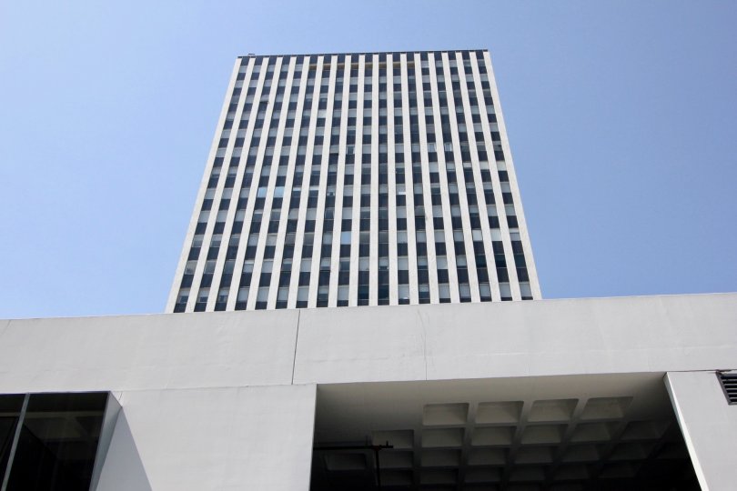 High rise building on clear day in The Mercury community in Hancock Park, California