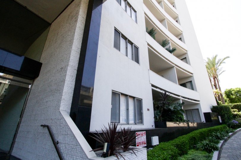 Large balconies accompany the Franklin Towers condos