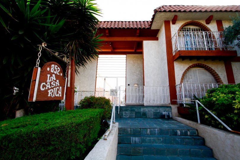 The stairs leading into La Casa Rica