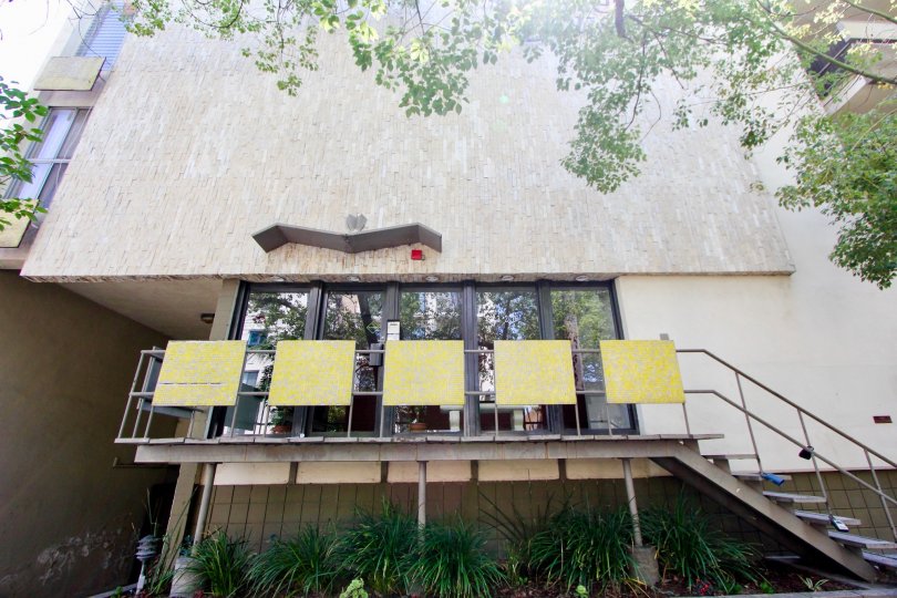 A close-up of the trendy neighborhood of Essex House in koreatown, CA