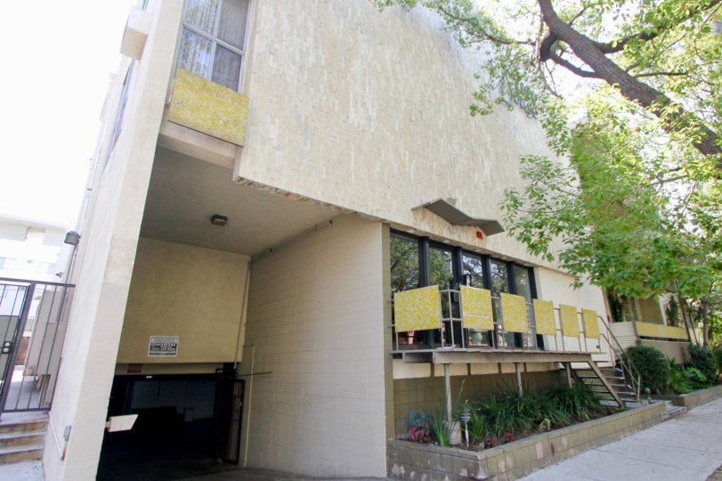 ESSEX HOUSE IN THE CITY OF KOREATOWN AND IN THE STATE OF CALIFORNIA