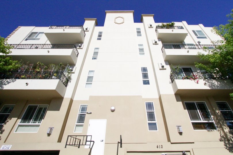 Wilton Villas is a midrise condo building in Koreatown
