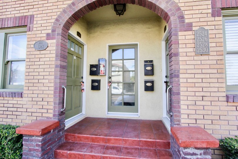 The doors into 10th and Molino