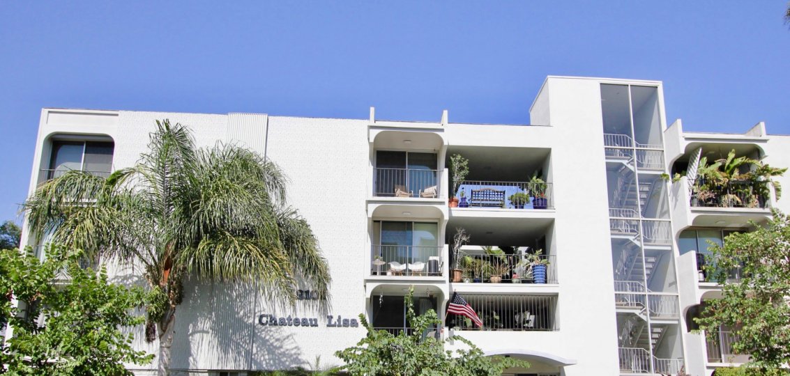 The Chateau Lisa name on the building in Long Beach, California
