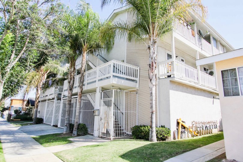 The landscaping around Molino Terrace in Long Beach, California