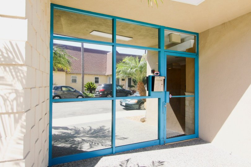 The entrance into the Park View Imperial