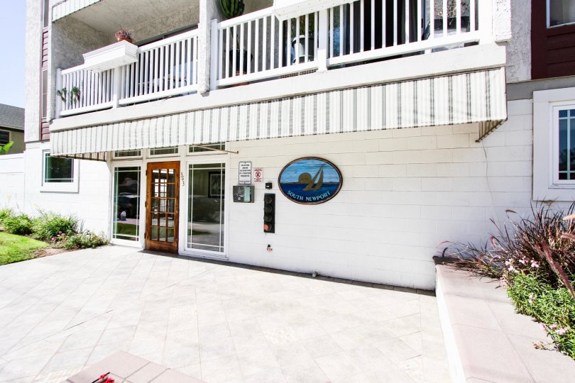The entryway into South Newport in Long Beach, California