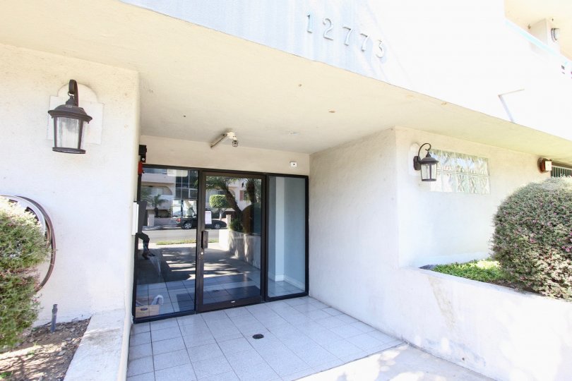 The entrance into 12773 Caswell