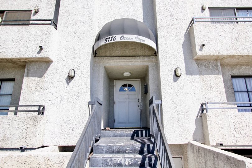The entrance into 3780 Ocean View Ave