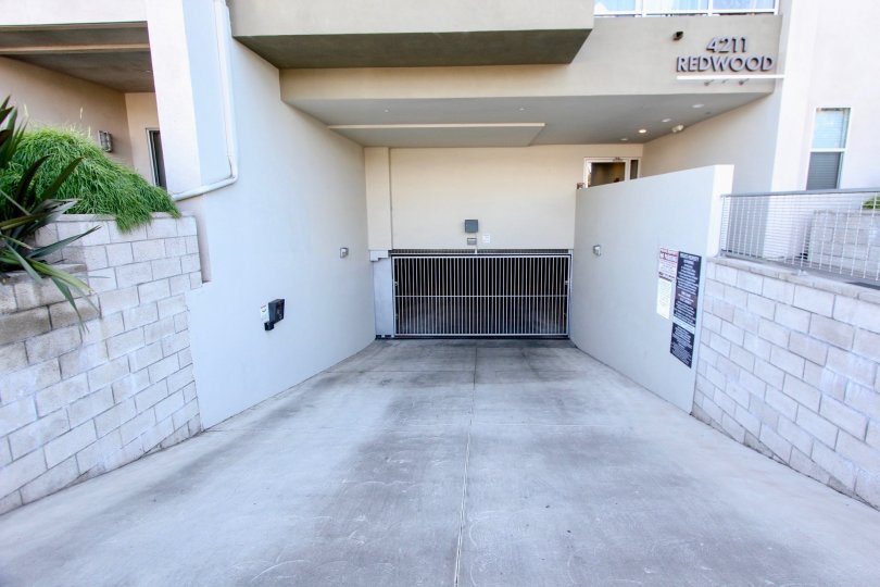 The parking for 4211 Redwood