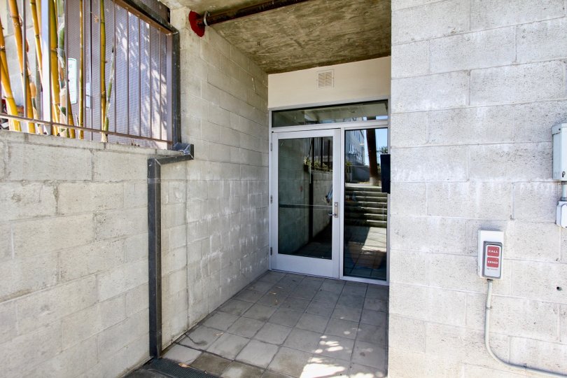 The entrance into the Habitat Pacific in Mar Vista, California