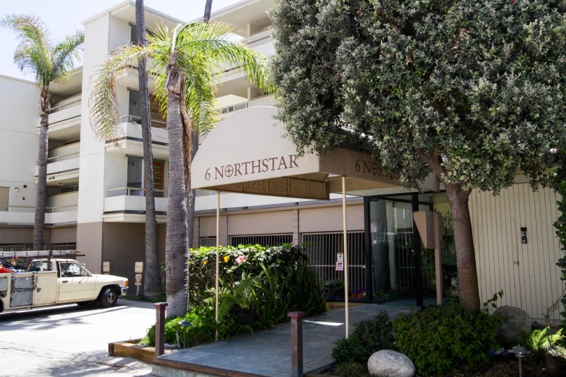 The entrance into 6 Northstar