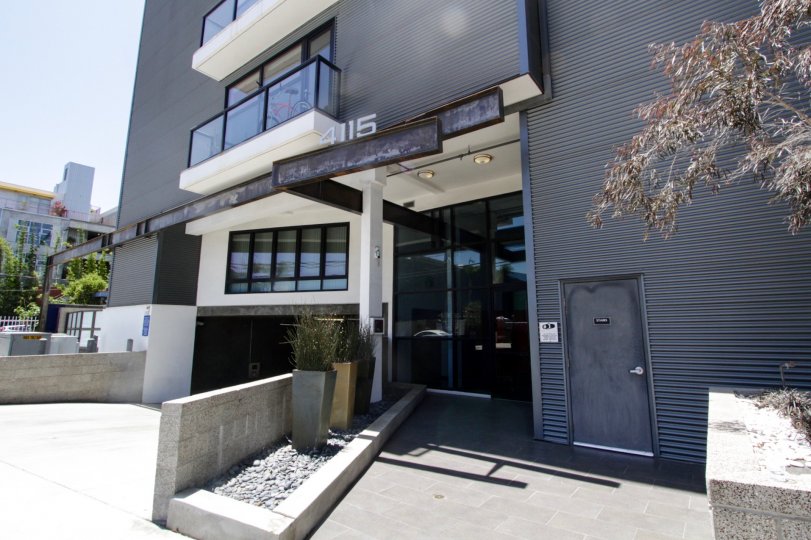 The entrance into Del Rey Lofts