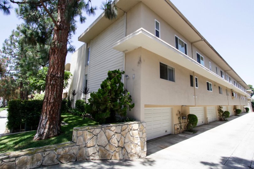 The parking for Villa Imperia in Marina Del Rey