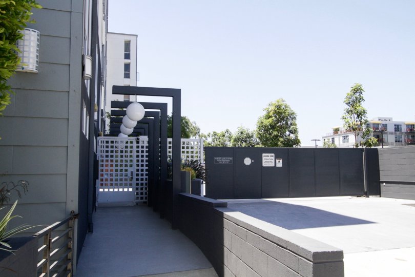 The side entrance into West End in Marina Del Rey