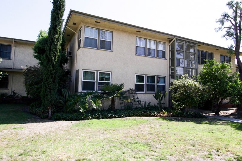 The Cahuenga Gardens building