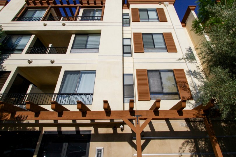 The architecture of the Laurel Bliss in North Hollywood
