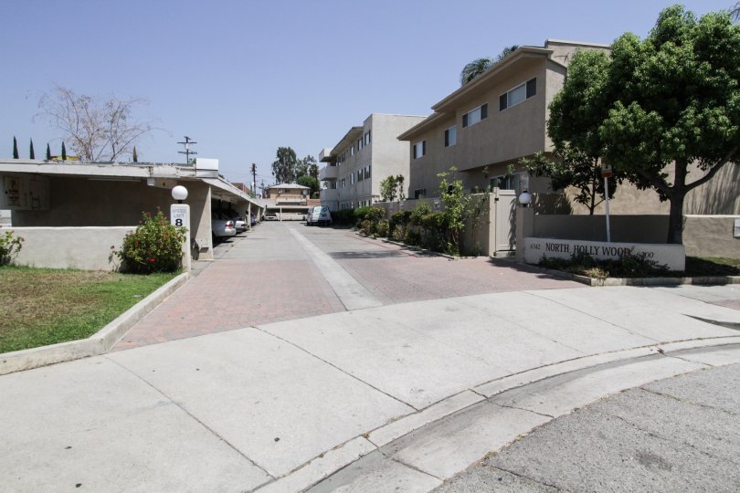 The street leading to the North Hollywood Terrace