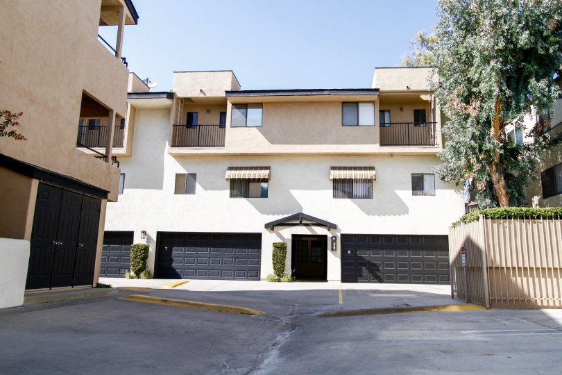 The College Court Townhomes building in Northridge CA