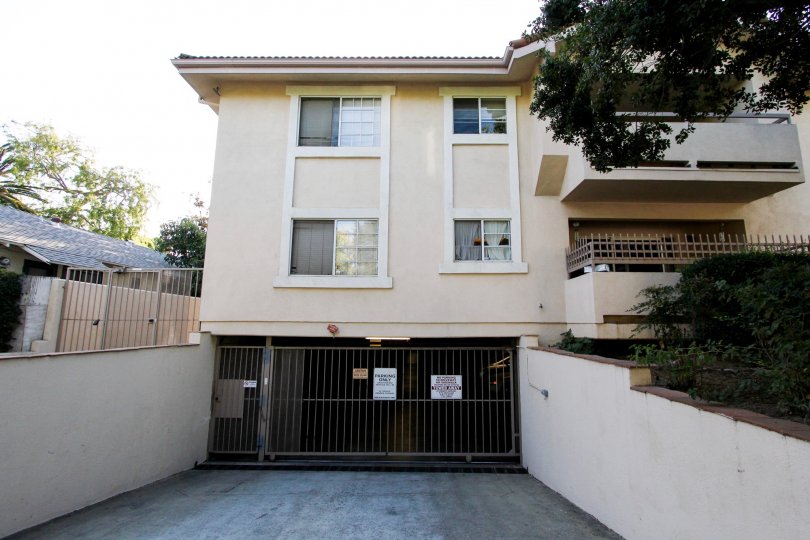 The parking area for residents of 449 N Catalina Ave