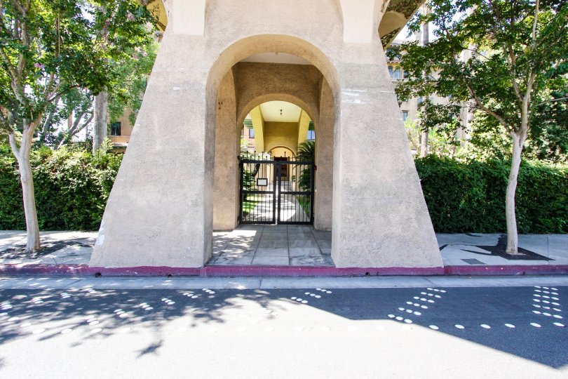 The entrance into Castle Green