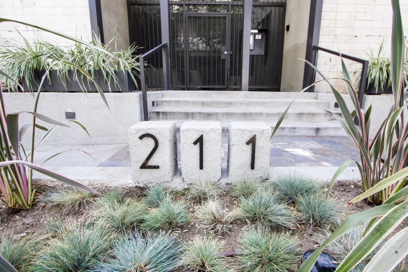 The address in front of Somerset House in Pasadena, California