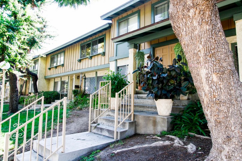The Sunburst Estates building in Reseda California