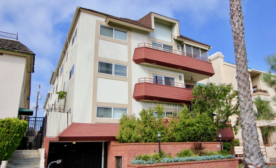 great and majectic edifice of Monica Villas Community, Santa Monica, California
